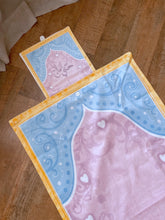 Load image into Gallery viewer, Qatayef قطايف - Pocket Prayer Mat
