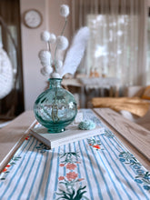 Load image into Gallery viewer, Shabby Chic - Table Runner
