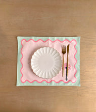 Load image into Gallery viewer, Set of 4 Qatayef قطايف- Ramadan Placemats
